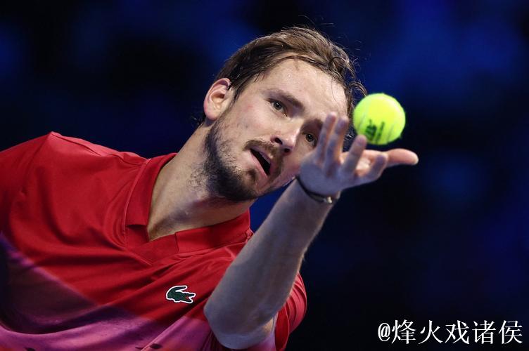 ATP总决赛梅德韦德夫首胜保出线希望 辛纳两连胜 ATP总决赛梅德韦德夫首胜保出线希望 辛纳两连胜